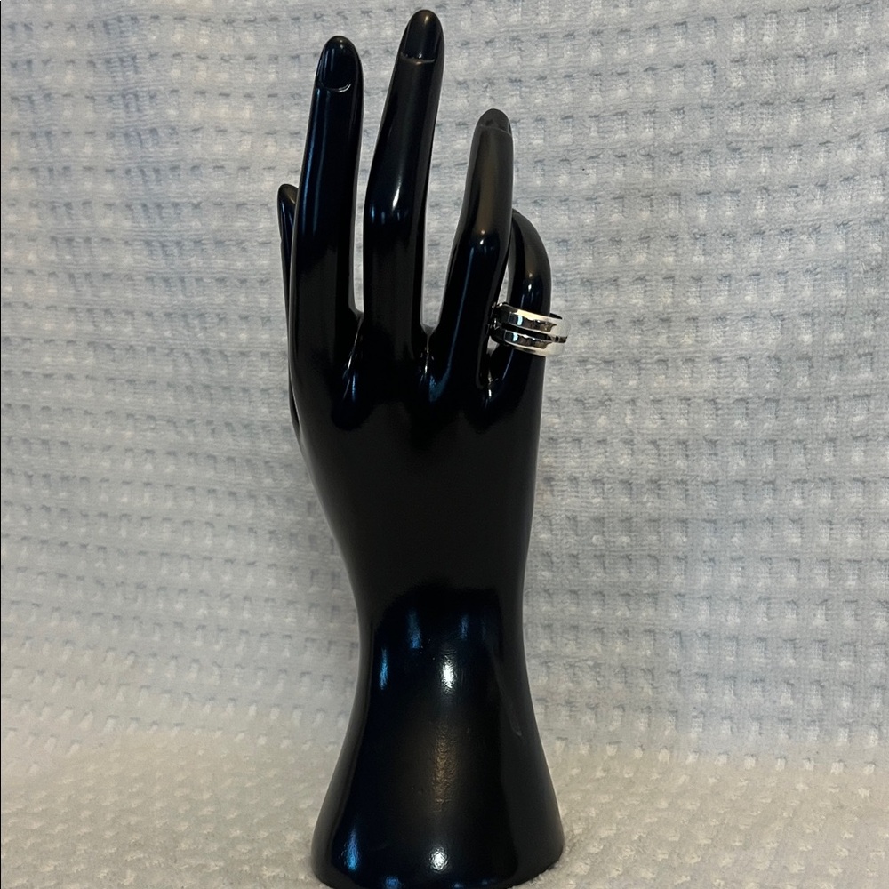 Gucci Infinity Knot Ring Size 6US - Picture 14 of 16